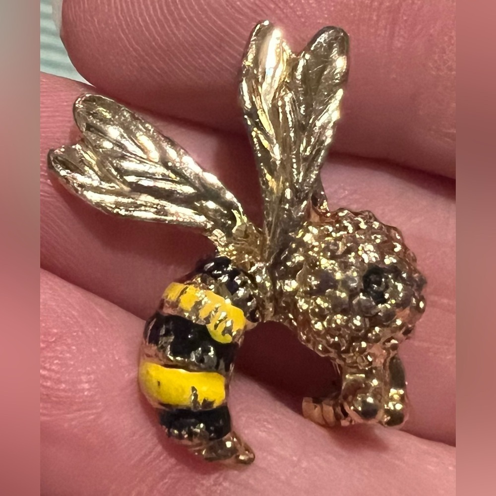 Vintage Gerry's Enamel Bumble Bee Brooch Pin Yellow Jacket Hornet Wasp Insect